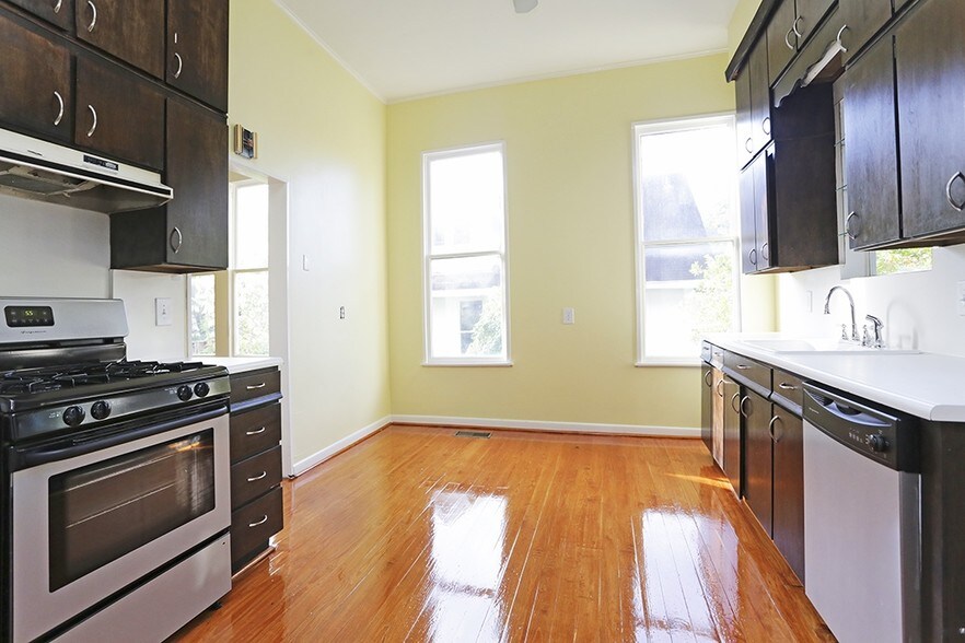 More Photos Of 1229 Heights Blvd, Houston Loft Creative Space For Lease