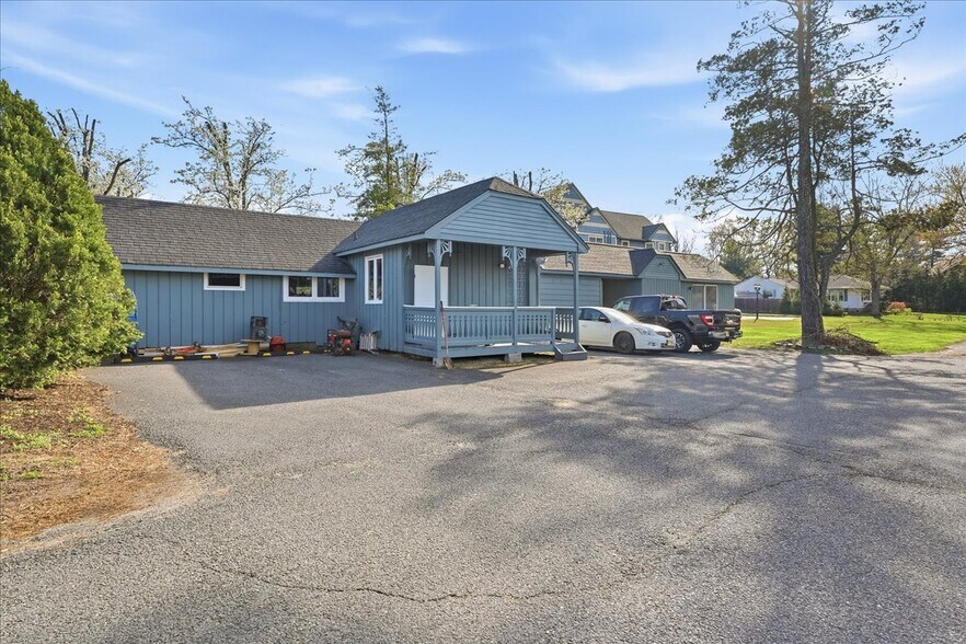 More Photos Of 96 Freneau Ave, Matawan Office For Sale