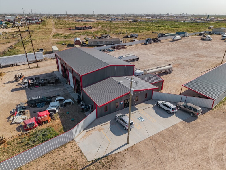 More Photos Of 411 Wein, Odessa Industrial For Sale