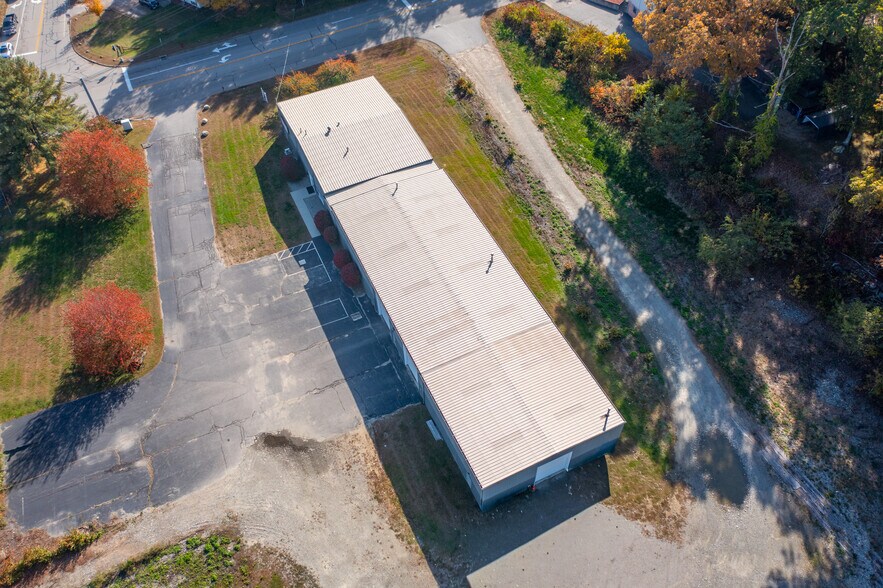 More Photos Of 429 Lake Rd, Killingly Warehouse For Sale