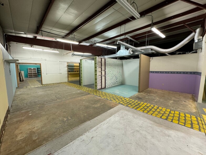 More Photos Of 2458 I 70 Business Loop, Grand Junction Service For Lease