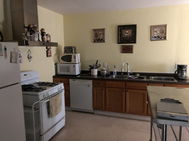 More Photos Of 2522 Holly Hill Dr, San Antonio Medical For Lease