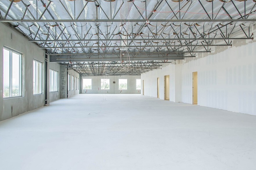 More Photos Of 18-68 Rio Rancho Rd, Pomona Unknown For Lease