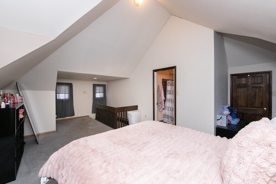 More Photos Of 604 White Horse Pike, Oaklyn Storefront For Sale