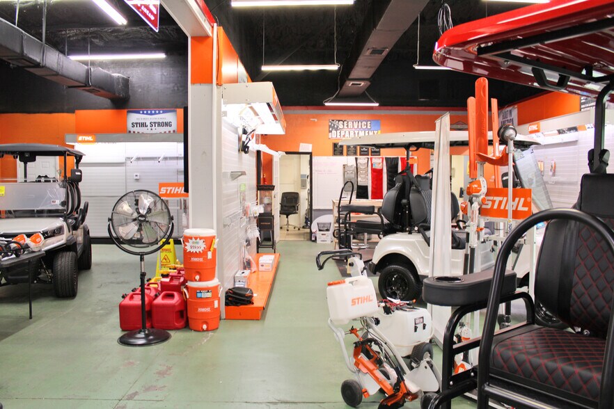 More Photos Of 950 N State Road 29, LaBelle Service Station For Sale