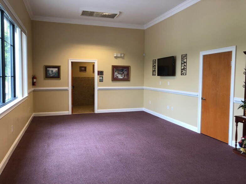More Photos Of 102 Northside Park, Elizabeth City Medical For Sale