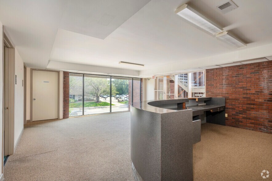 More Photos Of 1020 Regent St, Madison Medical For Lease