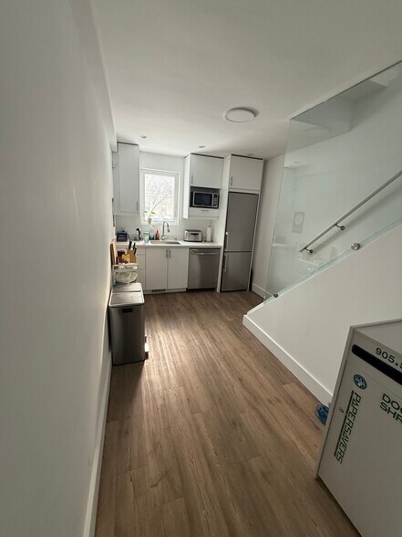 More Photos Of 193 Roe Ave, Toronto Office Residential For Lease