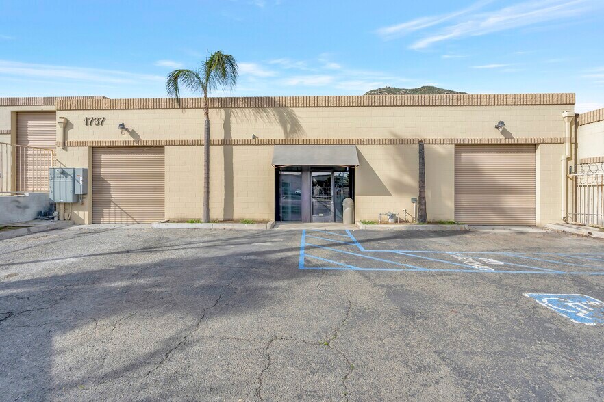 More Photos Of 1737 Production Cir, Jurupa Valley Warehouse For Sale