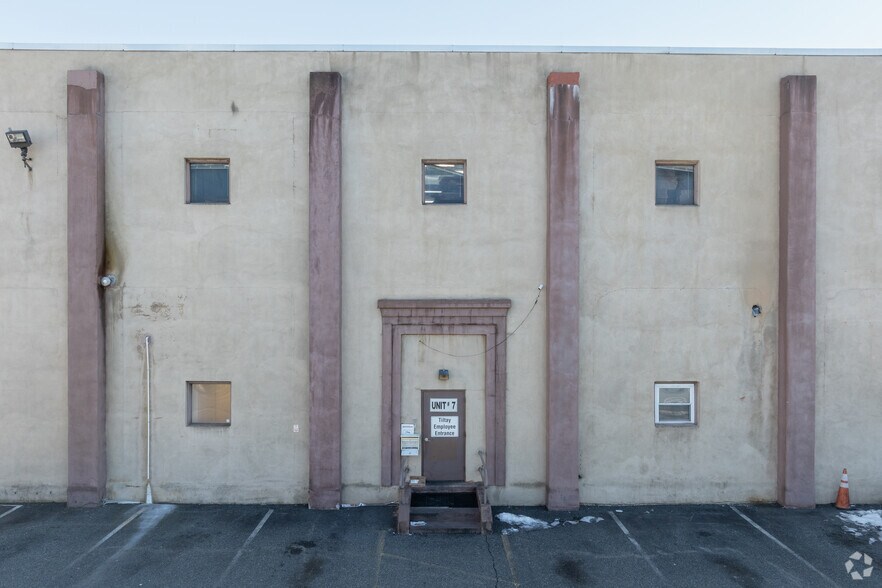 More Photos Of 480 Main Ave, Wallington Warehouse For Lease