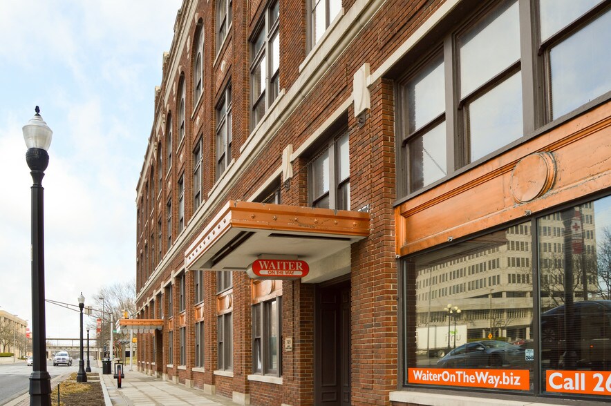 More Photos Of 701 S Clinton St, Fort Wayne Office For Lease