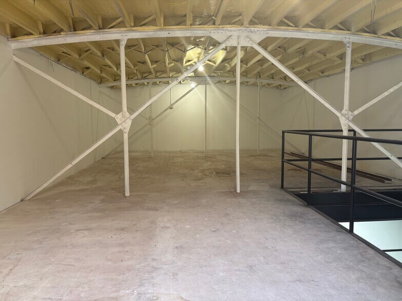 More Photos Of 1737 NW 5th St, Oklahoma City Warehouse For Lease