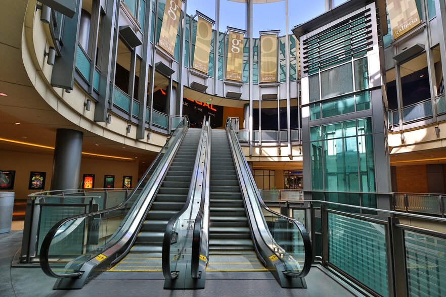 More Photos Of 15301 Ventura Blvd, Sherman Oaks Unknown For Lease