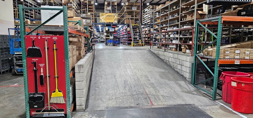 More Photos Of 3053 Industrial 31st St, Fort Pierce Warehouse For Sale