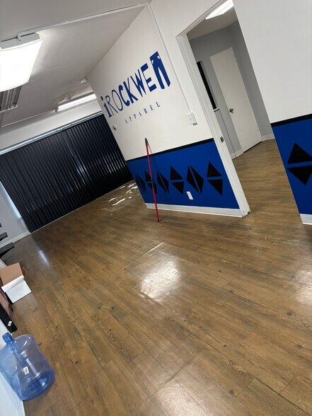 More Photos Of 10035 W Grand Ave, Franklin Park Medical For Lease