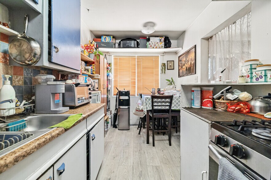 More Photos Of 716 Echandia St, Los Angeles Apartments For Sale