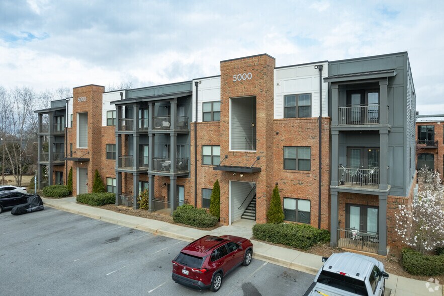 More Photos Of 300 South St, Simpsonville Apartments For Sale