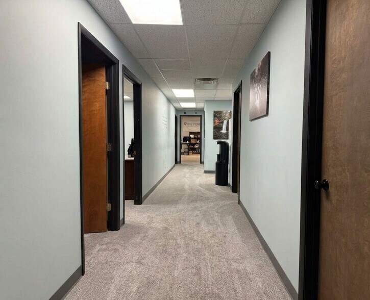 More Photos Of 1110 Appleton Dr, Nashville Light Distribution For Lease