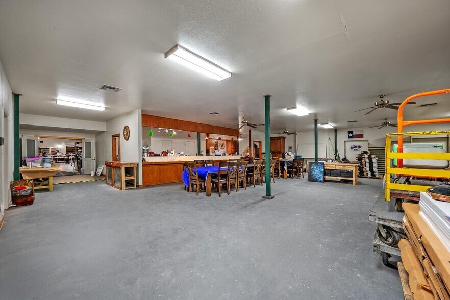 More Photos Of 31633 US-377 Hwy, Gordonville Light Distribution For Sale