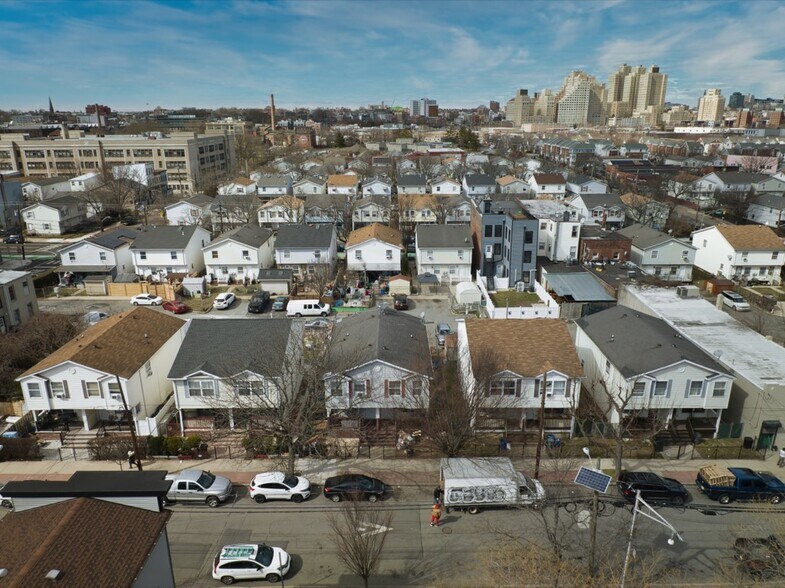 More Photos Of 369-371 Whiton St, Jersey City Land For Sale