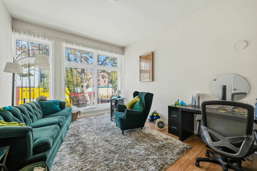 More Photos Of 329 14th St, Oakland Restaurant For Sale