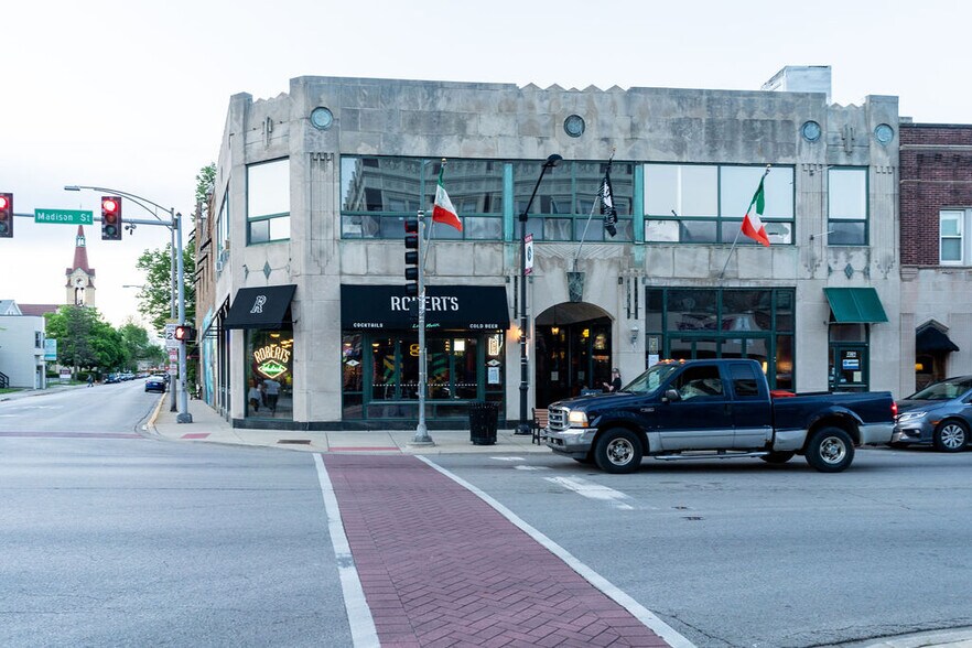 More Photos Of 7321 Madison St, Forest Park Restaurant For Sale