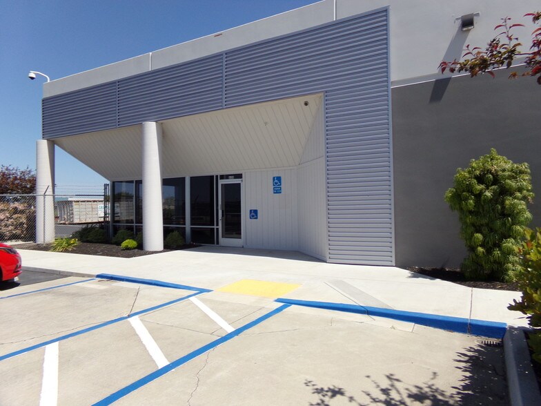 More Photos Of 3663 Arch Rd, Stockton Light Distribution For Sale