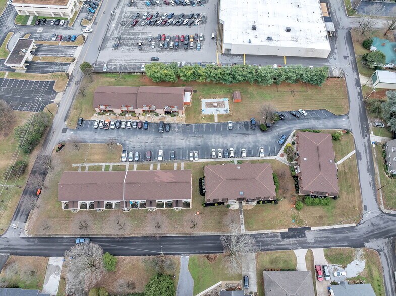 More Photos Of 506 Ellis st, Jefferson City Apartments For Sale