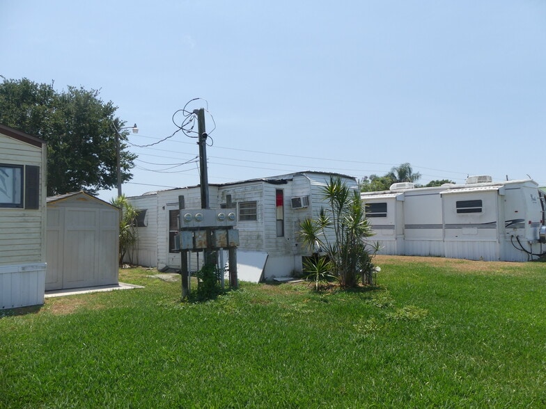 More Photos Of 8761 FL-78, Okeechobee Manufactured Housing Mobile Home Park For Sale