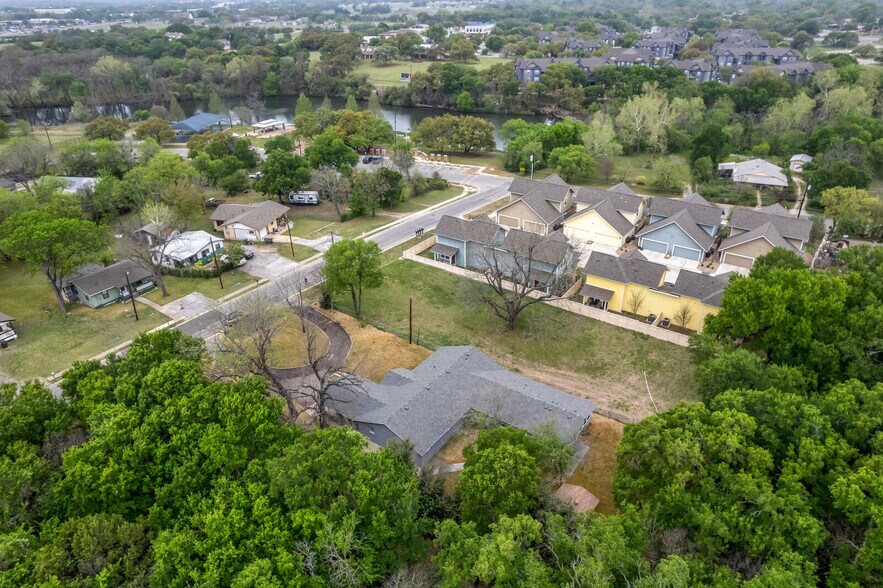 More Photos Of 601 Spring St, Round Rock Office Residential For Lease