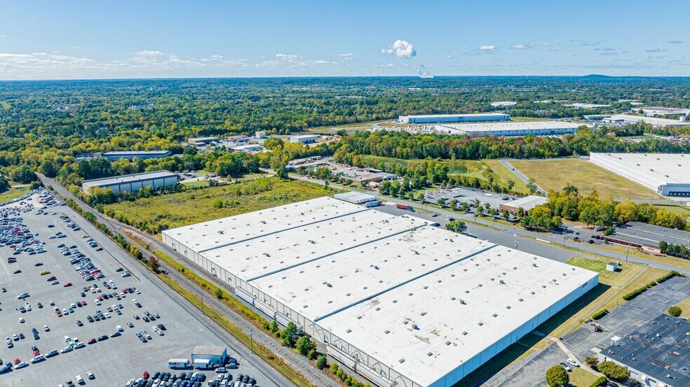 Primary Photo Of 11701 Goodrich Dr, Charlotte Warehouse For Lease