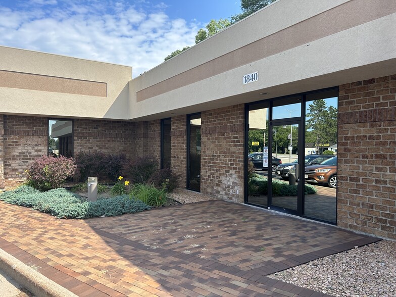 Primary Photo Of 1820 Post Rd, Plover Storefront Retail Office For Lease