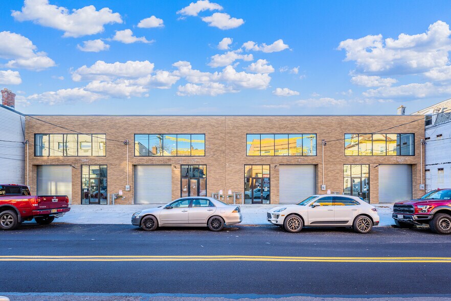 Primary Photo Of 2102 College Point Blvd, College Point General Retail For Lease
