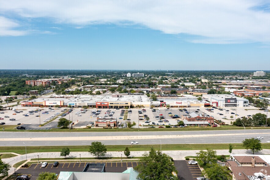 More Photos Of 1508-1556 Butterfield Rd, Downers Grove Unknown For Sale