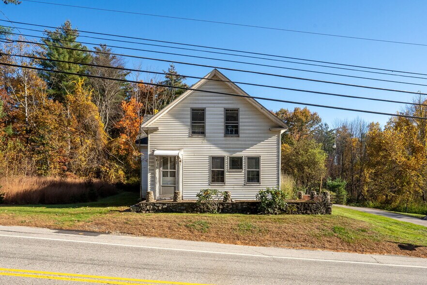 More Photos Of 267 Londonderry Tpke, Hooksett Warehouse For Sale
