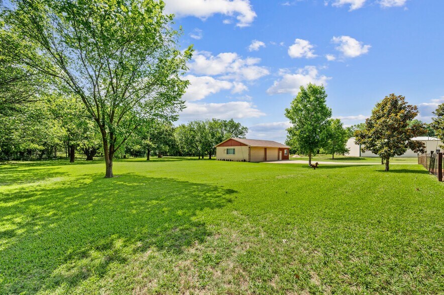More Photos Of 981 Witherspoon Way, Flower Mound Industrial For Sale