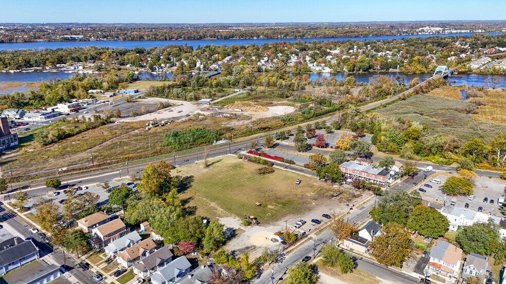 More Photos Of , Bloomingdale General Retail For Sale