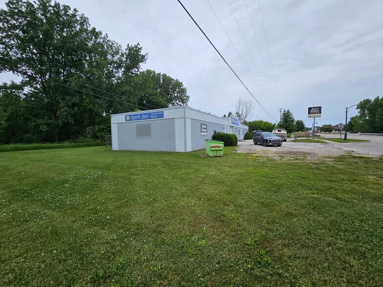 Primary Photo Of 105 N Mable St, Pinconning Industrial For Sale