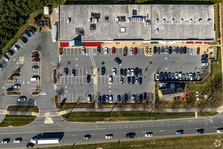 More Photos Of 16800 Georgia Ave, Olney Unknown For Lease