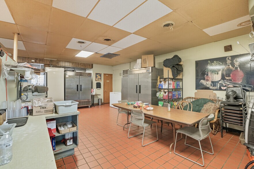 More Photos Of 5840 W 63Rd St, Chicago Freestanding For Sale