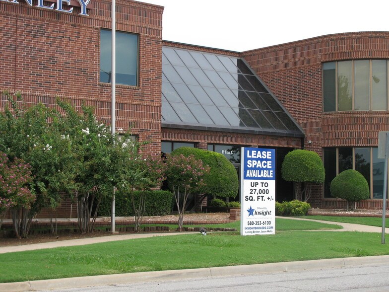 More Photos Of 111 SW C Ave, Lawton Medical For Lease