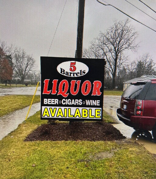 More Photos Of 40660-40666 5 Mile Rd, Plymouth Office For Sale