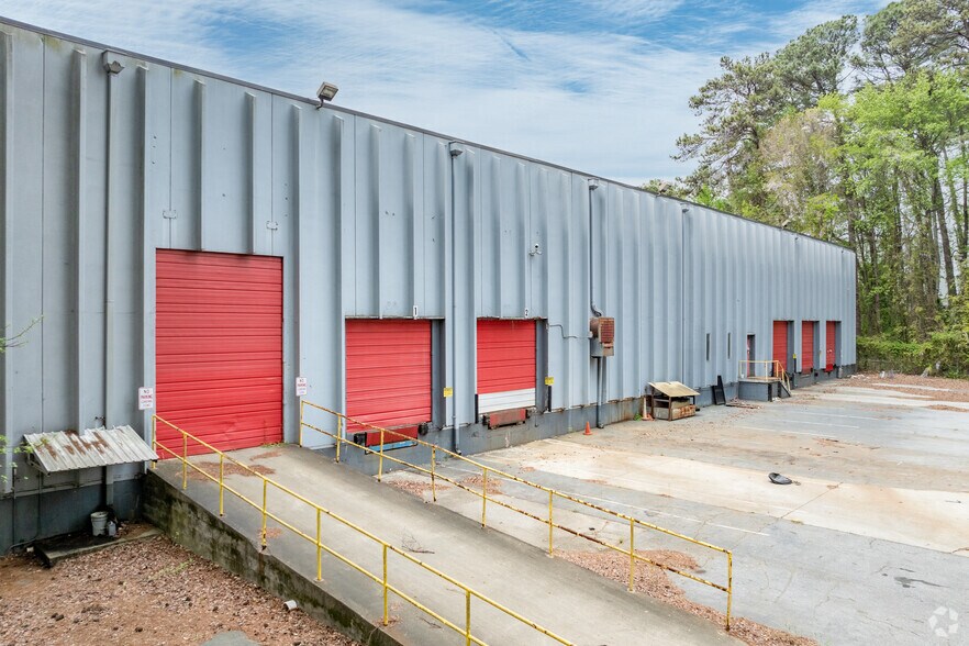More Photos Of 1955 Montreal Rd, Tucker Warehouse For Sale