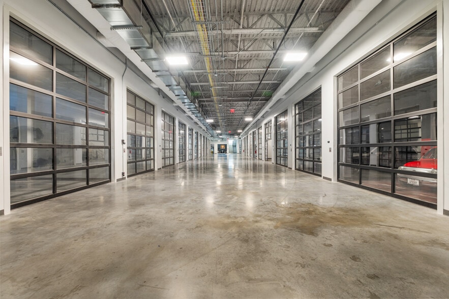 More Photos Of 4229 N FM 620 Hwy, Austin Showroom For Sale