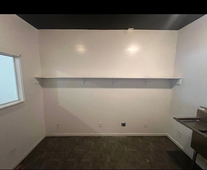 34063408 Troost Ave, Kansas City, MO 64109 Lofts/Showrooms For Lease