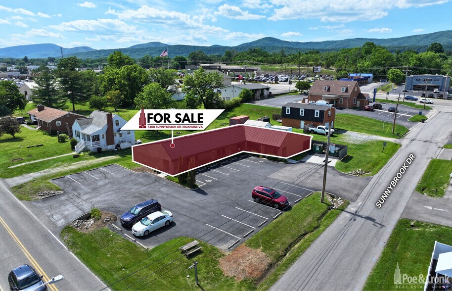 More Photos Of 7400 Sunnybrook Dr, Roanoke Medical For Sale