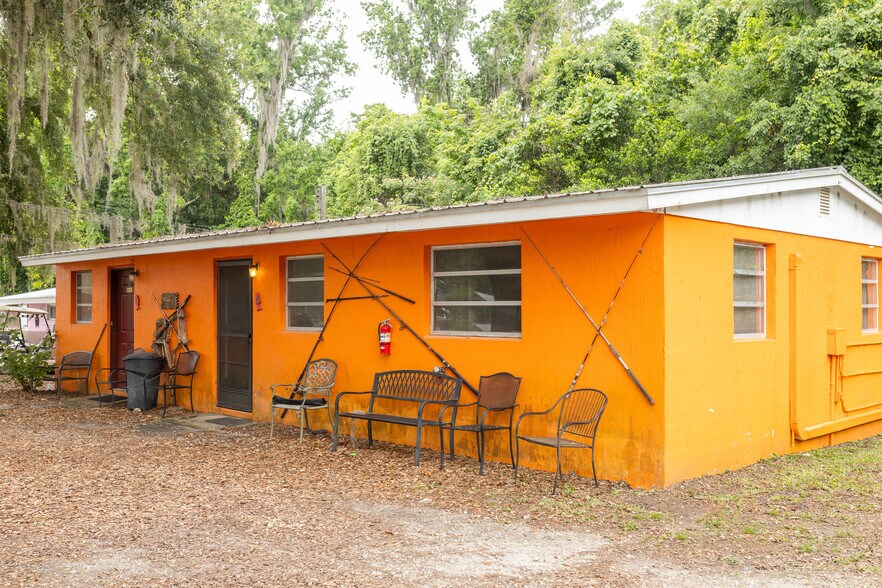 More Photos Of 217 Butler Dr, Satsuma Trailer Camper Park For Sale