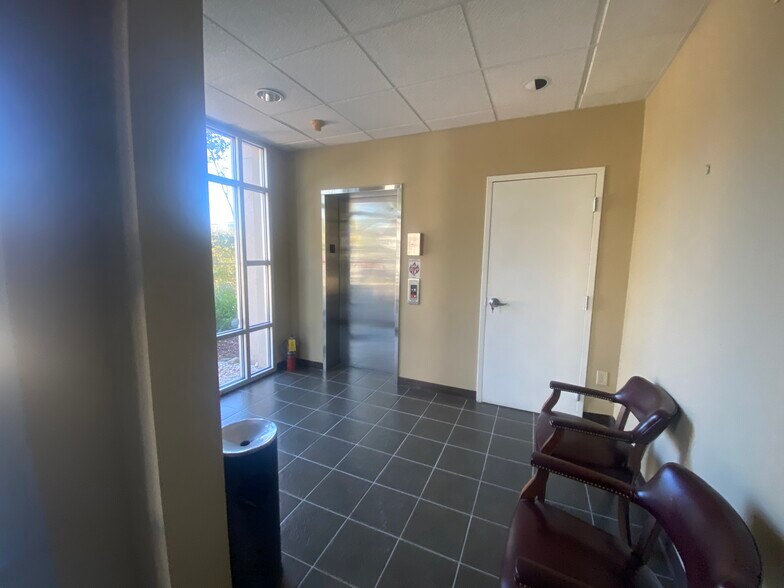 More Photos Of 784 Prince Ave, Athens Medical For Sale