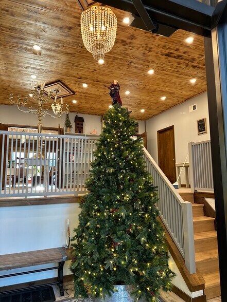 More Photos Of 22 Interstate Dr, Somersworth Office For Lease