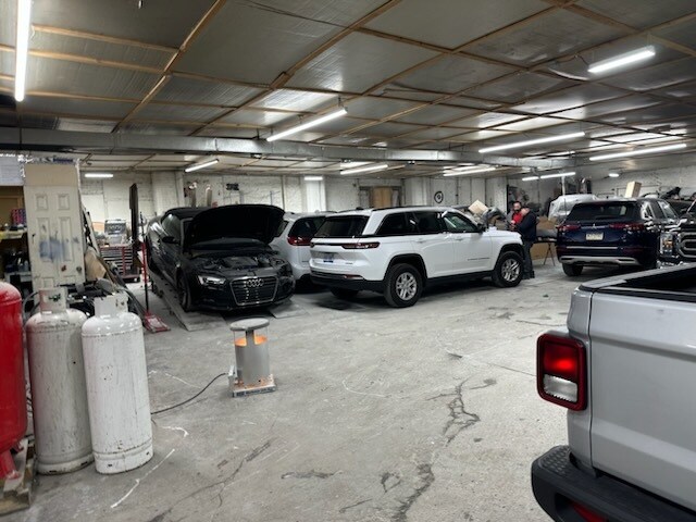 More Photos Of 2515 Moore St, Philadelphia Warehouse For Lease